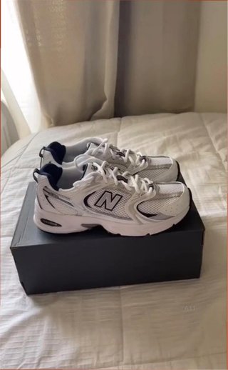 New Balance 530 Talla 37 Plata/Blanco