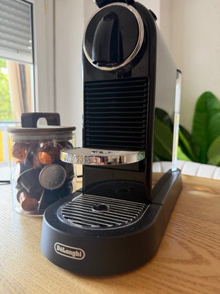 Cafetera Nespresso DeLonghi Citiz Negra