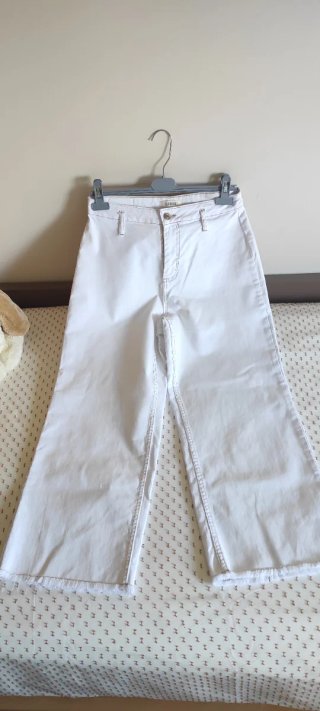Pantalón vaquero blanco mujer