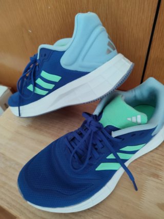 Deportivas Adidas Azul y Verde Nuevas