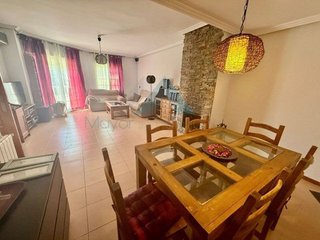 Casa adosada en alquiler en Meco pueblo en Meco