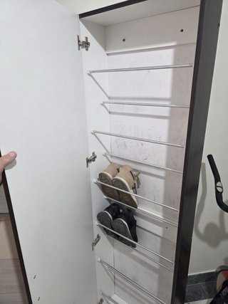Zapatero con espejo