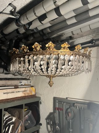 Lámpara de lágrimas de cristal dorada