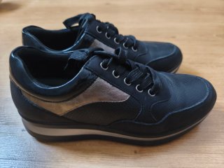 Zapatillas deportivas mujer negro y plateado