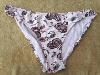 Bikini estampado paisley blanco