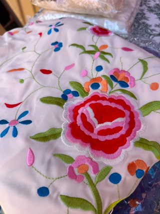 Mantón de Manila bordado floral