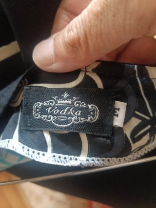 Falda Negra Bordada Vodka Talla M