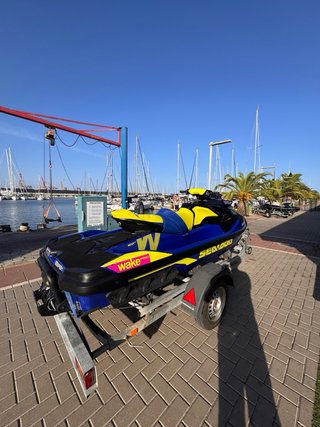 Moto Acuática Sea-Doo Wake Pro 230 150 horas