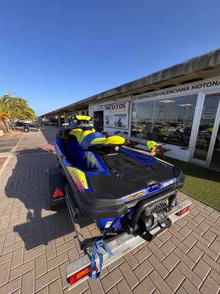Moto Acuática Sea-Doo Wake Pro 230 150 horas