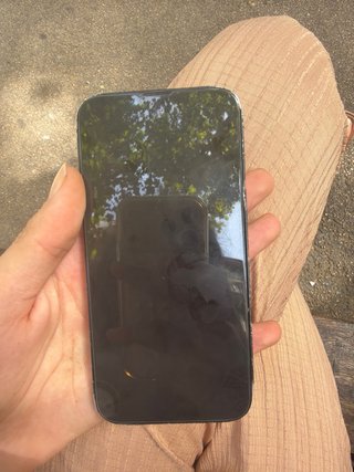 iPhone 13 Rosso - Rottura posteriore