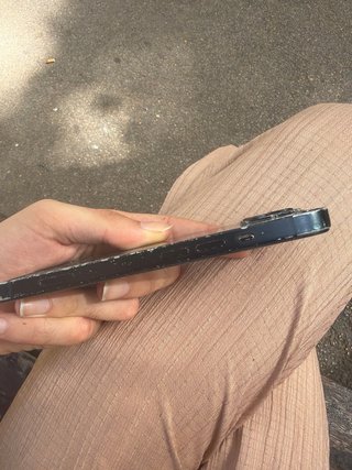 iPhone 13 Rosso - Rottura posteriore