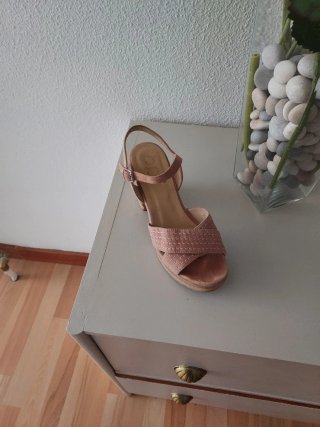 Sandalias tacón piel rosa