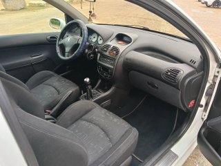 Peugeot 206 2003