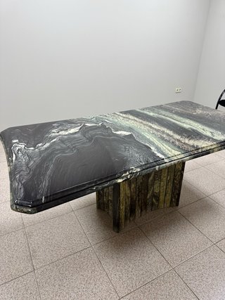 Mesa de comedor de mármol italiano macizo vintage