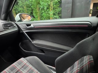 Volkswagen Golf GTI Performance 2.0 TSI BMT