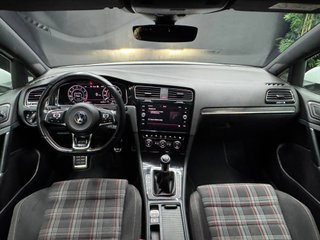 Volkswagen Golf GTI Performance 2.0 TSI BMT