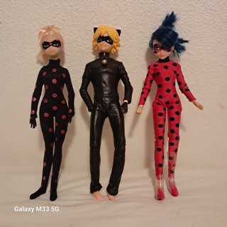 Muñecos Ladybug y Cat Noir