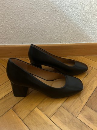 Zapatos de tacón negros