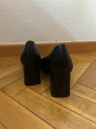 Zapatos de tacón negros