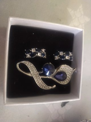 Conjunto Plata Ley Broche y Pendientes Zafiro