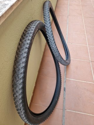 Cubierta Vittoria Barzo 29 x  2.10