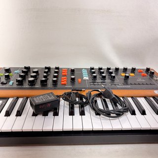 Sintetizzatore Behringer POLY D