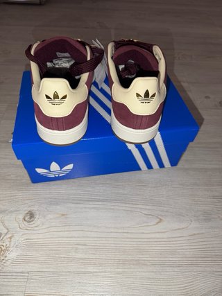 Adidas Campus Morado/Beige con Detalles Brillantes