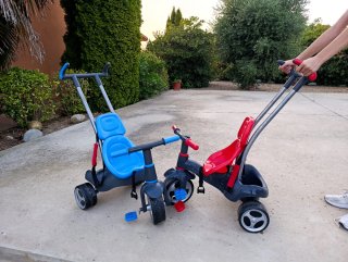 2 Triciclos Infantiles con Manillar