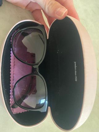 Gafas de sol negras