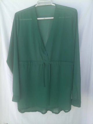 Camisa verde de mujer
