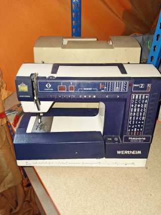Máquina de coser Husqvarna Prisma 990 S
