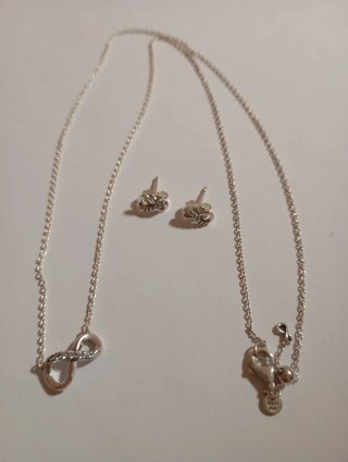 Conjunto Pandora Infinito Collar y Pendientes.