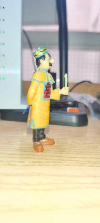Figura Tintin Dupont Traje Amarillo