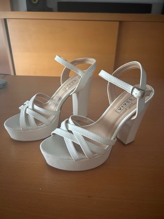 Sandalias SEIA tacón y plataforma blancas