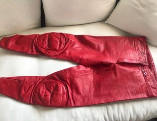 Traje de moto cuero con botas