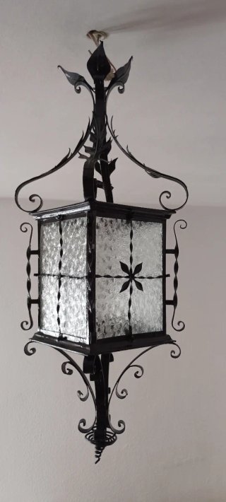 Farol de forja y cristal