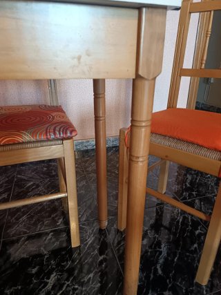 Conjunto mesa y 6 sillas madera