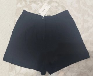 Pantalón corto negro