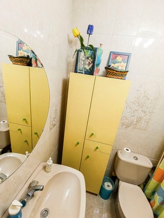 Armario de baño madera amarillo