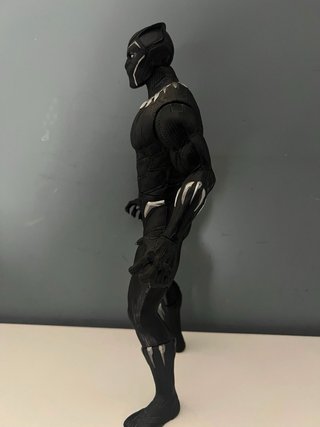 Figura Pantera Negra Electrónica 34 cm