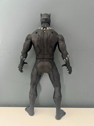 Figura Pantera Negra Electrónica 34 cm