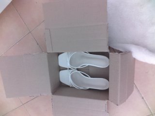 Sandalias tacón bajo blancas