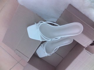 Sandalias tacón bajo blancas