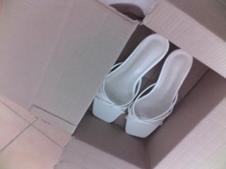 Sandalias tacón bajo blancas