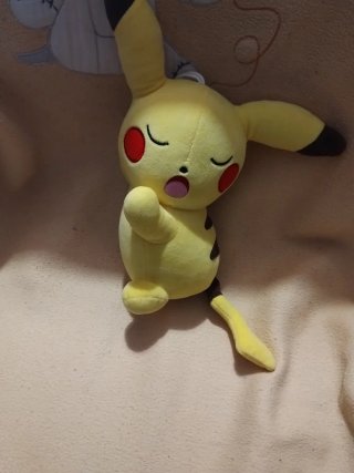 Peluche Pikachu