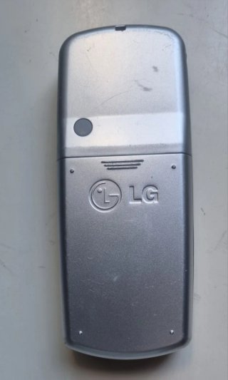 Teléfono LG Movistar Tarjeta SIM. No tiene tarjeta