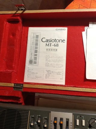 Teclado Casio Casiotone MT-68