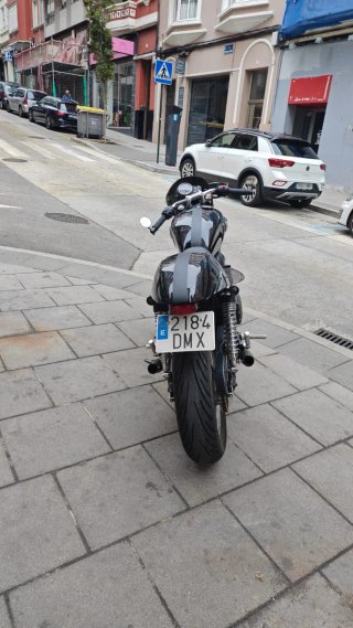 Triumph Custom Moto Negra