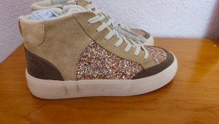 Zapatillas deportivas glitter beige y oro Zara