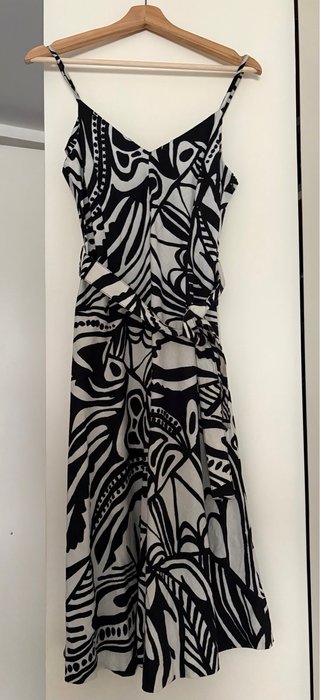 Vestido midi de tirantes estampado